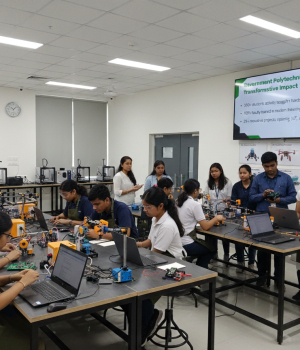 f81749ba fbc7 4056 ae76 97ccf4434e24